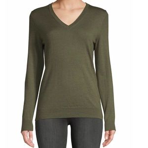 V neck merino wool sweater